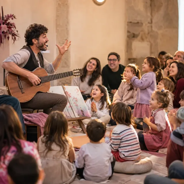 Espectáculo participativo de cuentos y música para niñas, niños y familias